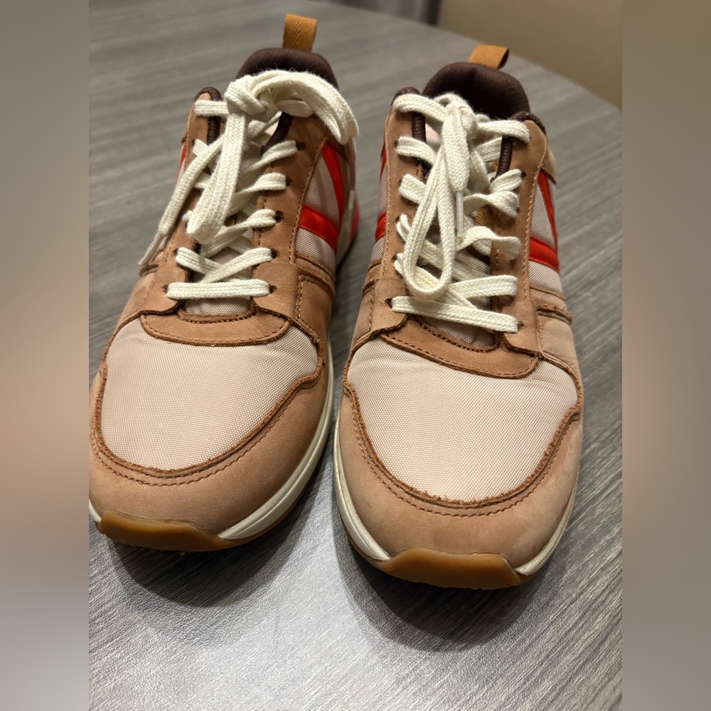 Vionic women  Sneakers in Tan and Red